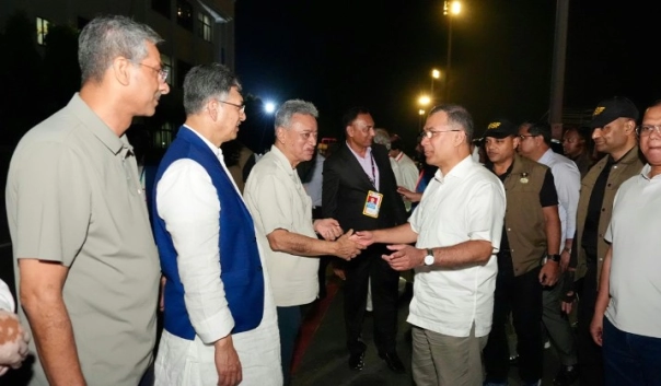 শারদীয় দুর্গোৎসবে যোগ দিতে চট্টগ্রাম পৌঁছেছেন প্রধানমন্ত্রী